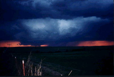 Photo by Loren Gmachl, taken in 
Washita County, Oklahoma on May 4, 2001